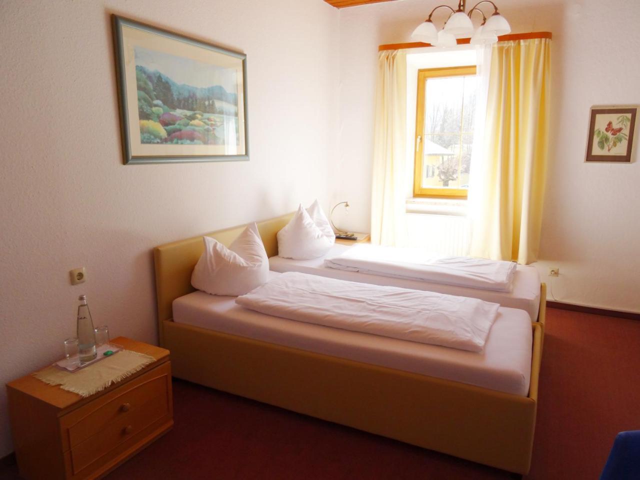 Hotel Gasthof Forelle Зигсдорф Экстерьер фото